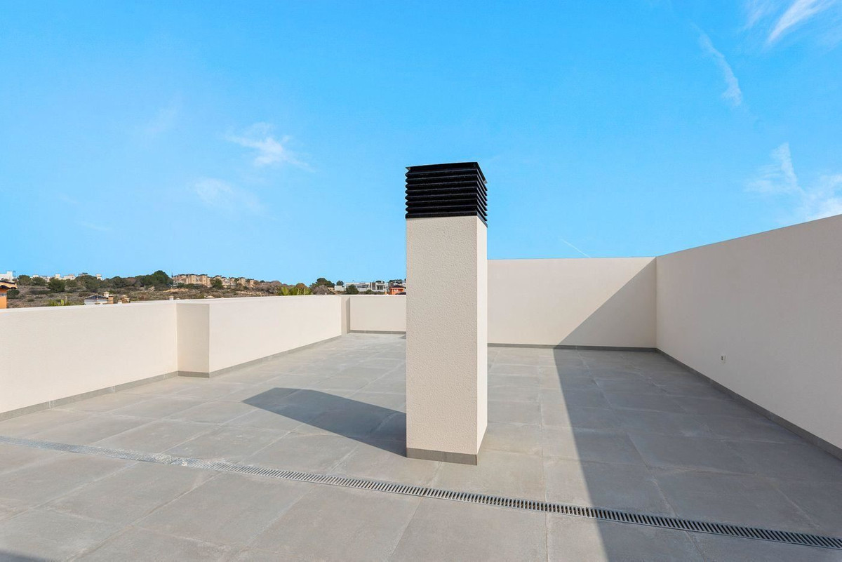 For sale - 2 Bedroom 2 Bathroom Apartment - Middle Floor Apartment in Orihuela - Villamartin  - Alicante