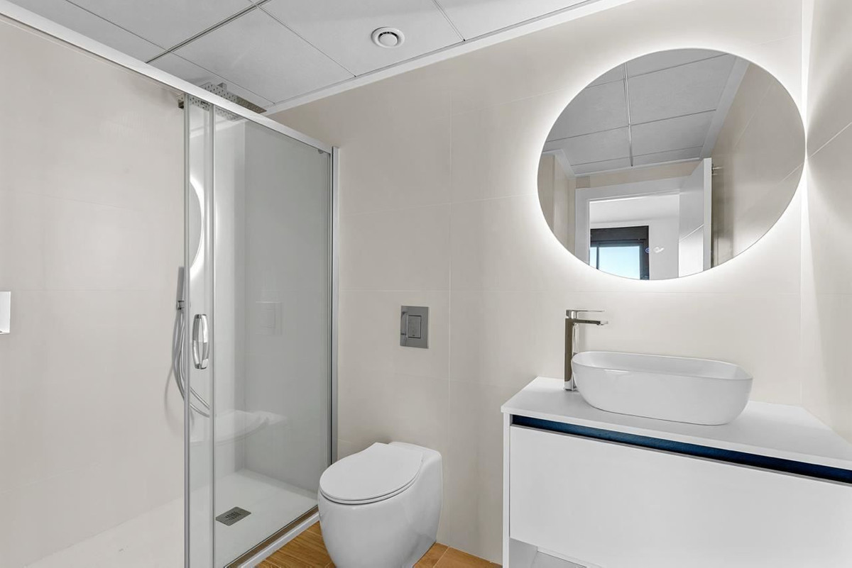 For sale - 2 Bedroom 2 Bathroom Apartment - Middle Floor Apartment in Orihuela - Villamartin  - Alicante