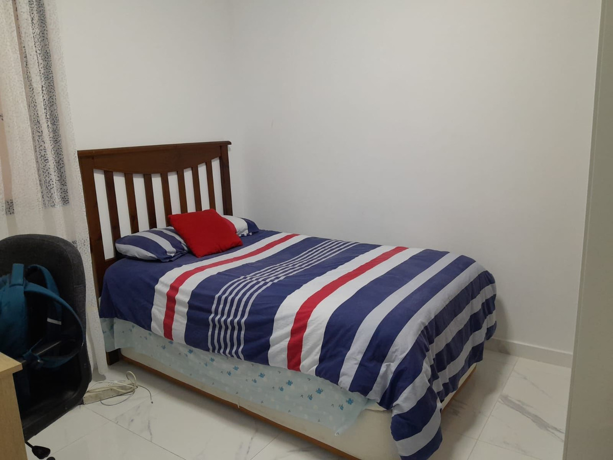 For sale - 3 Bedroom 2 Bathroom Apartment - Middle Floor Apartment in Torrevieja - Torrevieja Centro  - Alicante