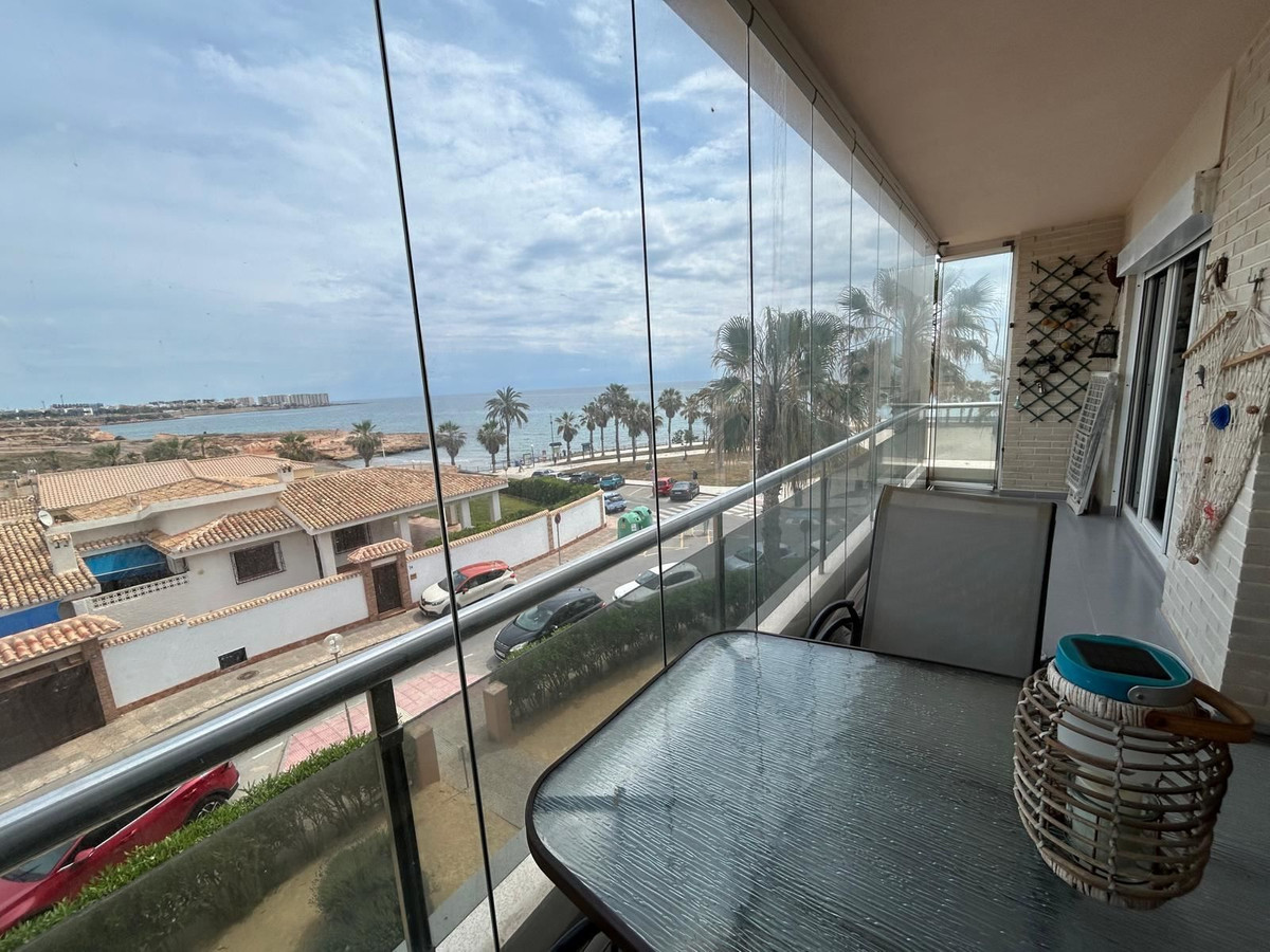 For sale - 3 Bedroom 2 Bathroom Apartment - Middle Floor Apartment in Orihuela - Playa Flamenca  - Alicante