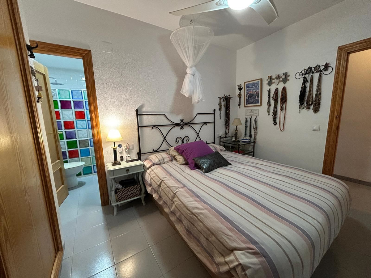 For sale - 3 Bedroom 2 Bathroom Apartment - Middle Floor Apartment in Orihuela - Playa Flamenca  - Alicante