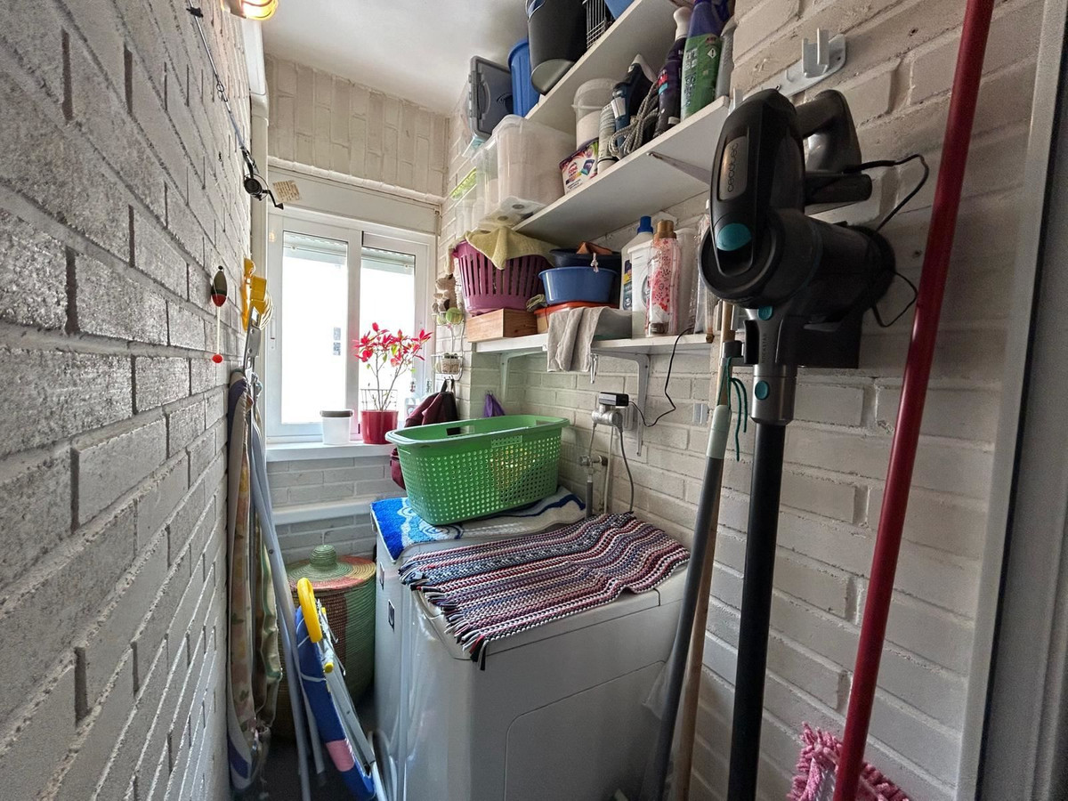 For sale - 3 Bedroom 2 Bathroom Apartment - Middle Floor Apartment in Orihuela - Playa Flamenca  - Alicante