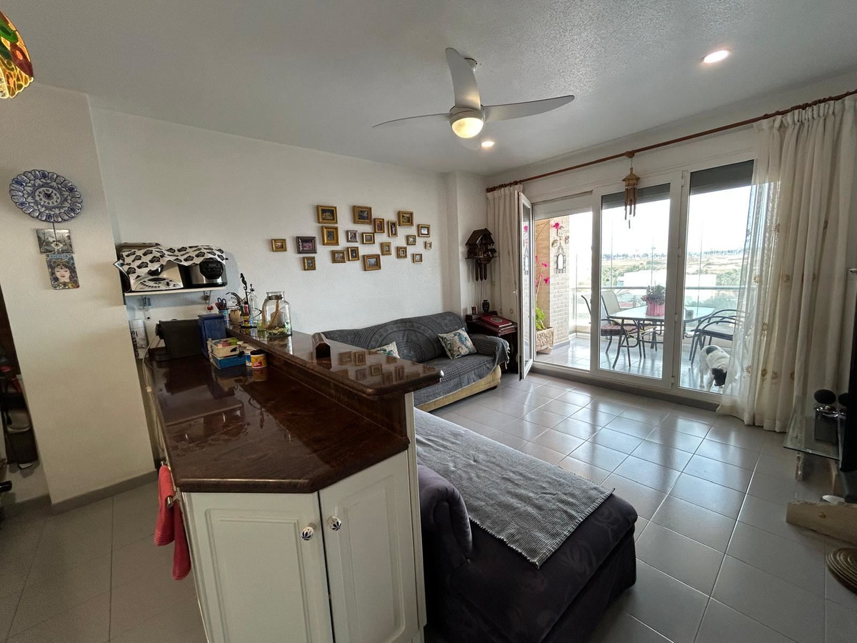 For sale - 3 Bedroom 2 Bathroom Apartment - Middle Floor Apartment in Orihuela - Playa Flamenca  - Alicante