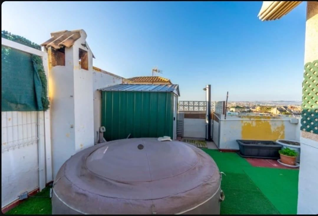 For sale - 3 Bedroom 2 Bathroom House - Townhouse in Torrevieja - Torrevieja Centro  - Alicante