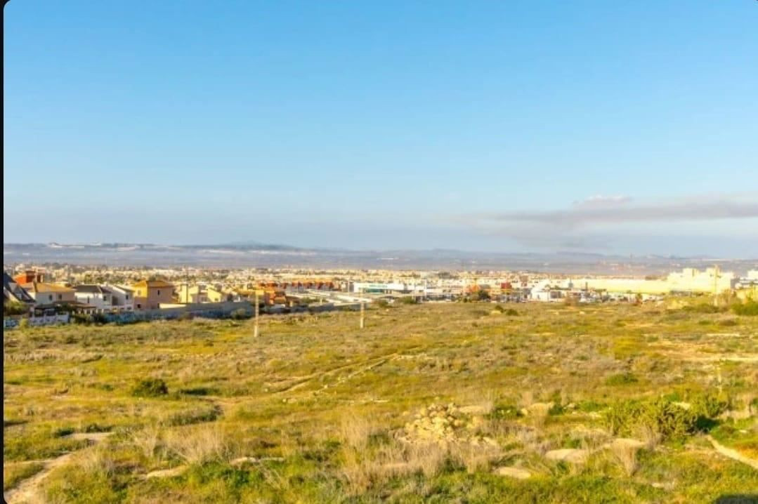 For sale - 3 Bedroom 2 Bathroom House - Townhouse in Torrevieja - Torrevieja Centro  - Alicante