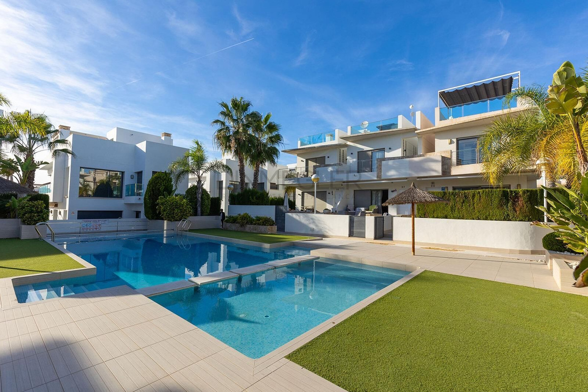 For sale - 3 Bedroom 3 Bathroom Apartment - Duplex in Rojales - Ciudad Quesada  - Alicante