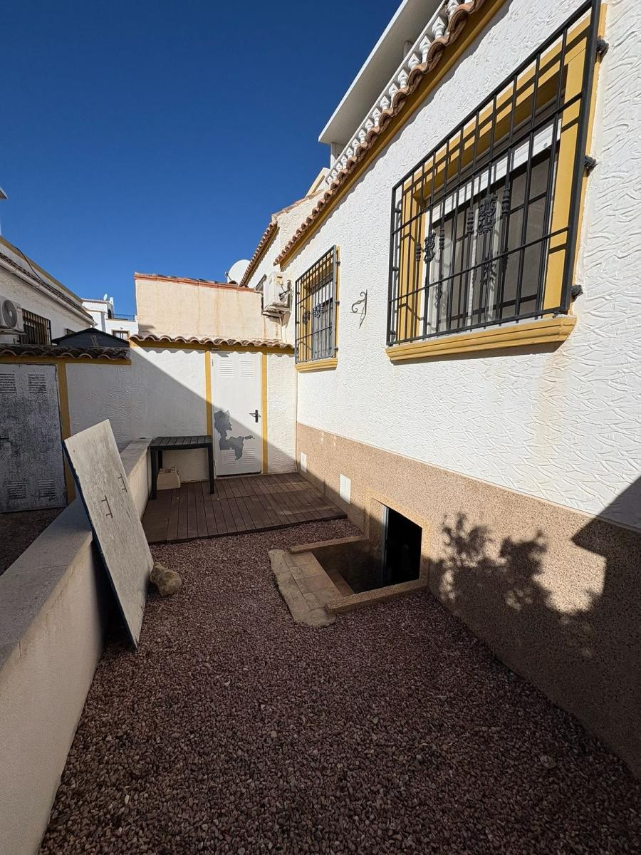 For sale - 3 Bedroom 1 Bathroom House - Semi-Detached House in San Fulgencio - San Fulgencio Centro  - Alicante