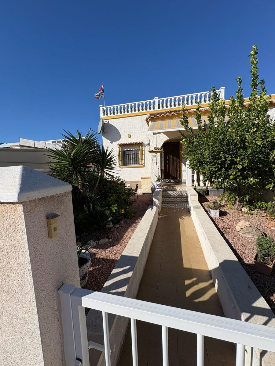 For sale - 3 Bedroom 1 Bathroom House - Semi-Detached House in San Fulgencio - San Fulgencio Centro  - Alicante