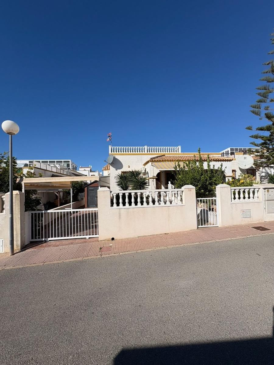 For sale - 3 Bedroom 1 Bathroom House - Semi-Detached House in San Fulgencio - San Fulgencio Centro  - Alicante