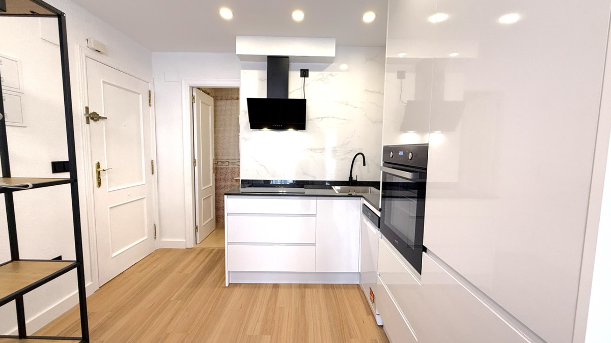 For sale - 2 Bedroom 1 Bathroom Apartment - Ground Floor Apartment in Torrevieja - Torrevieja Centro  - Alicante
