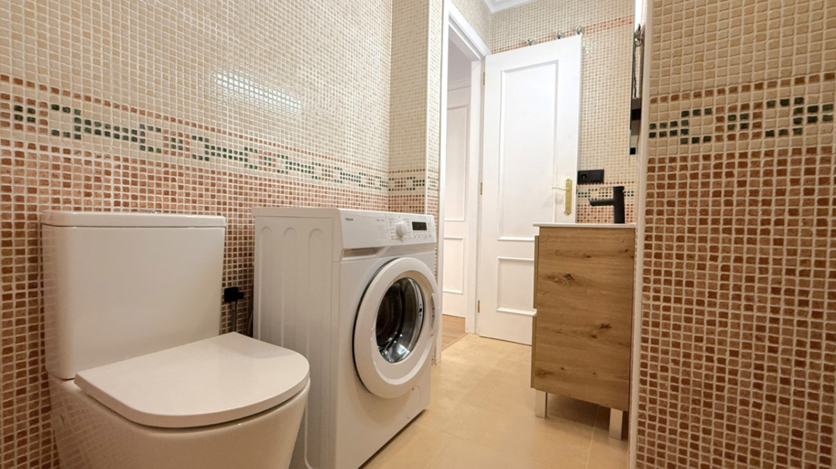 For sale - 2 Bedroom 1 Bathroom Apartment - Ground Floor Apartment in Torrevieja - Torrevieja Centro  - Alicante