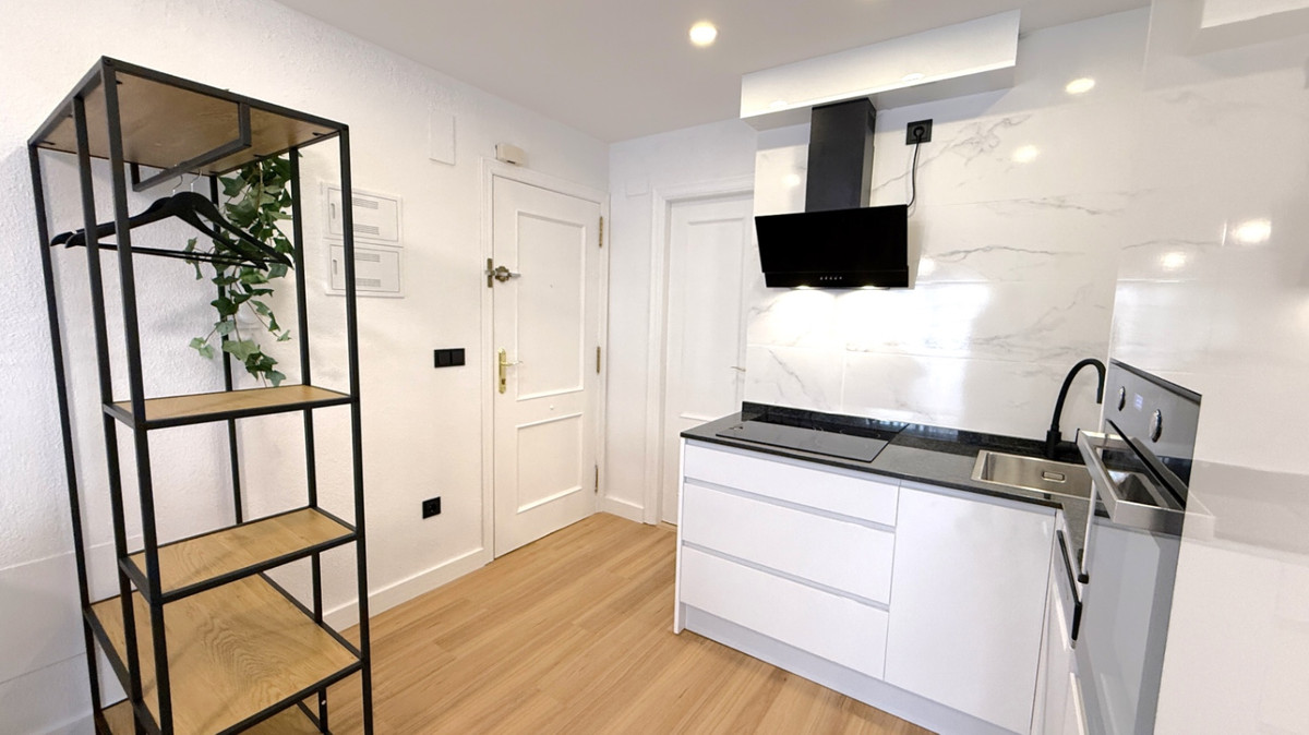 For sale - 2 Bedroom 1 Bathroom Apartment - Ground Floor Apartment in Torrevieja - Torrevieja Centro  - Alicante