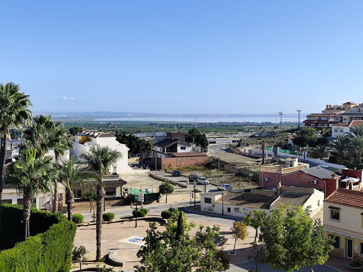 For sale - 7 Bedroom 4 Bathroom House - Detached Villa in San Miguel de Salinas - San Miguel de Salinas Centro  - Alicante