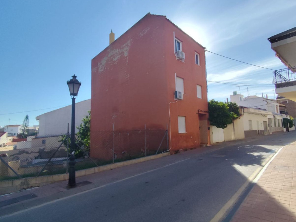 7 Bedroom 4 Bathroom House - Detached Villa in San Miguel de Salinas