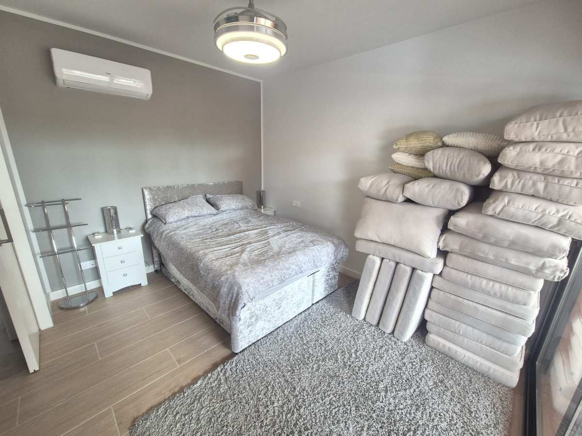 For sale - 2 Bedroom 2 Bathroom Apartment in Villamartin - Orihuela Costa  - Alicante