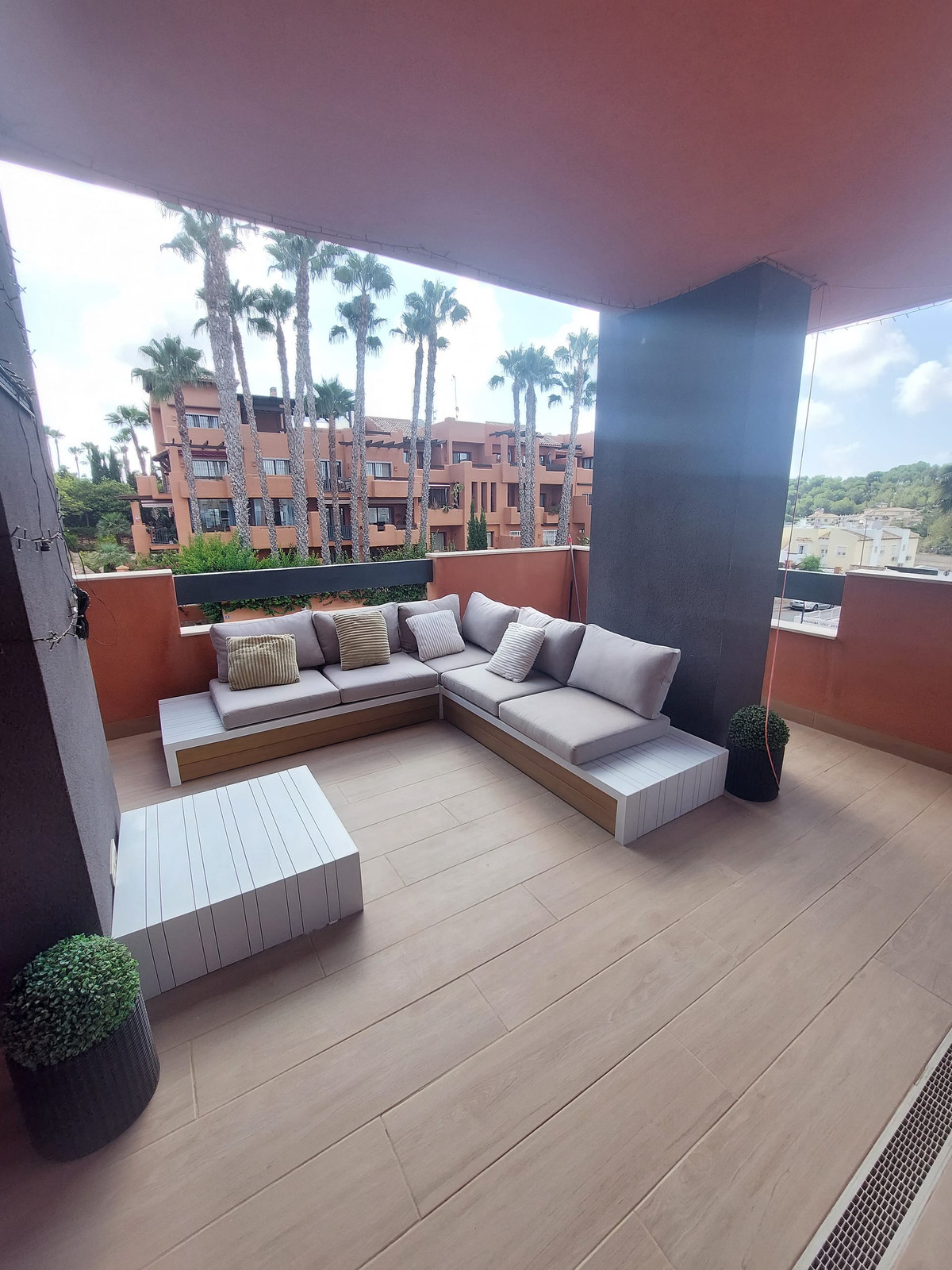 For sale - 2 Bedroom 2 Bathroom Apartment - Middle Floor Apartment in Orihuela - Orihuela Costa  - Alicante