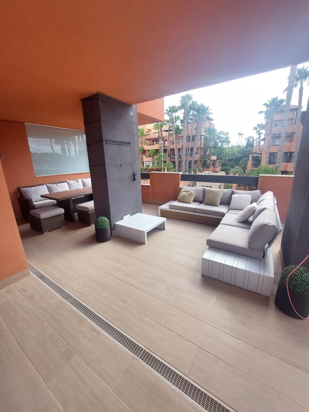 For sale - 2 Bedroom 2 Bathroom Apartment - Middle Floor Apartment in Orihuela - Orihuela Costa  - Alicante