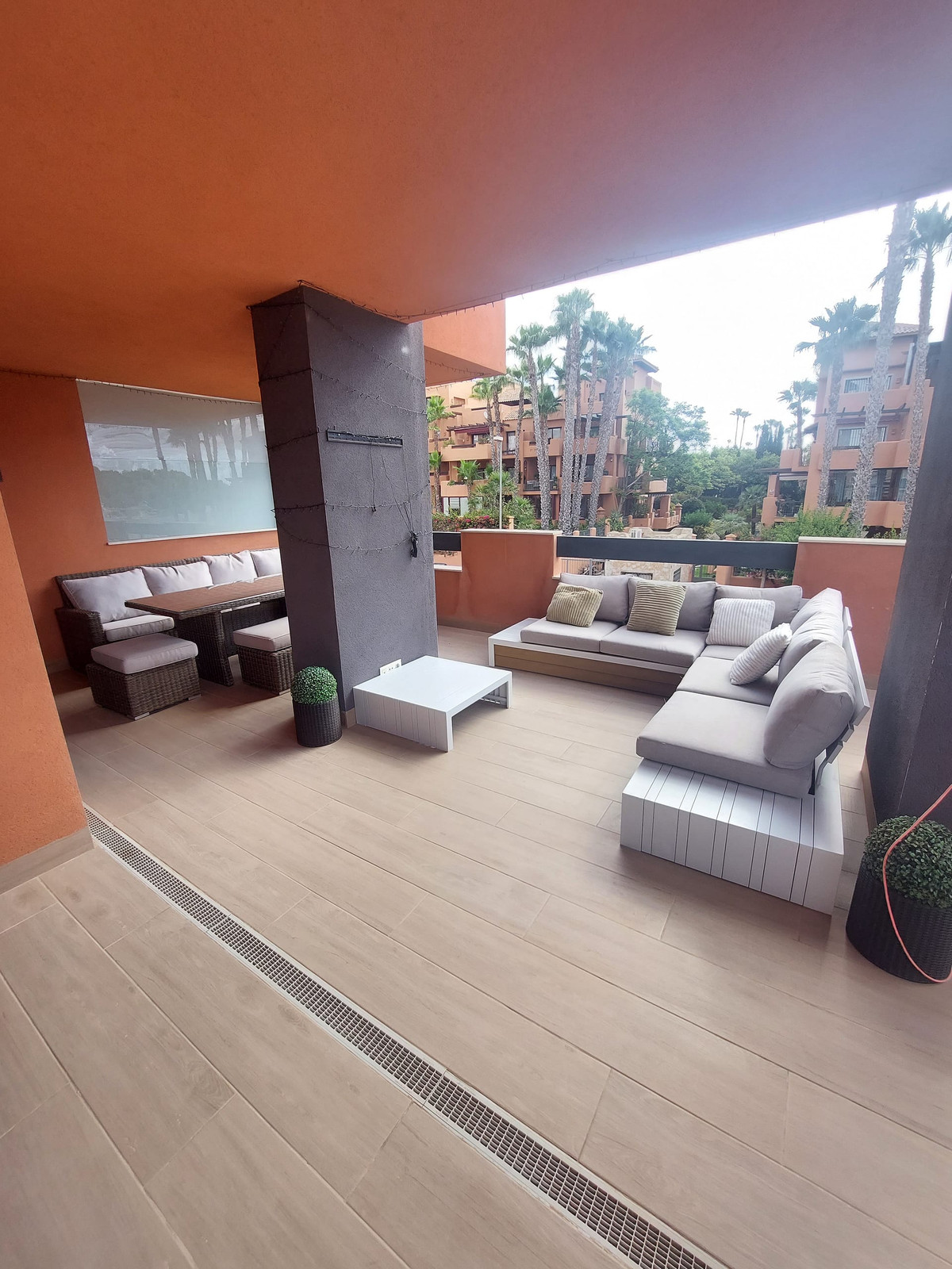 For sale - 2 Bedroom 2 Bathroom Apartment - Middle Floor Apartment in Orihuela - Orihuela Costa  - Alicante