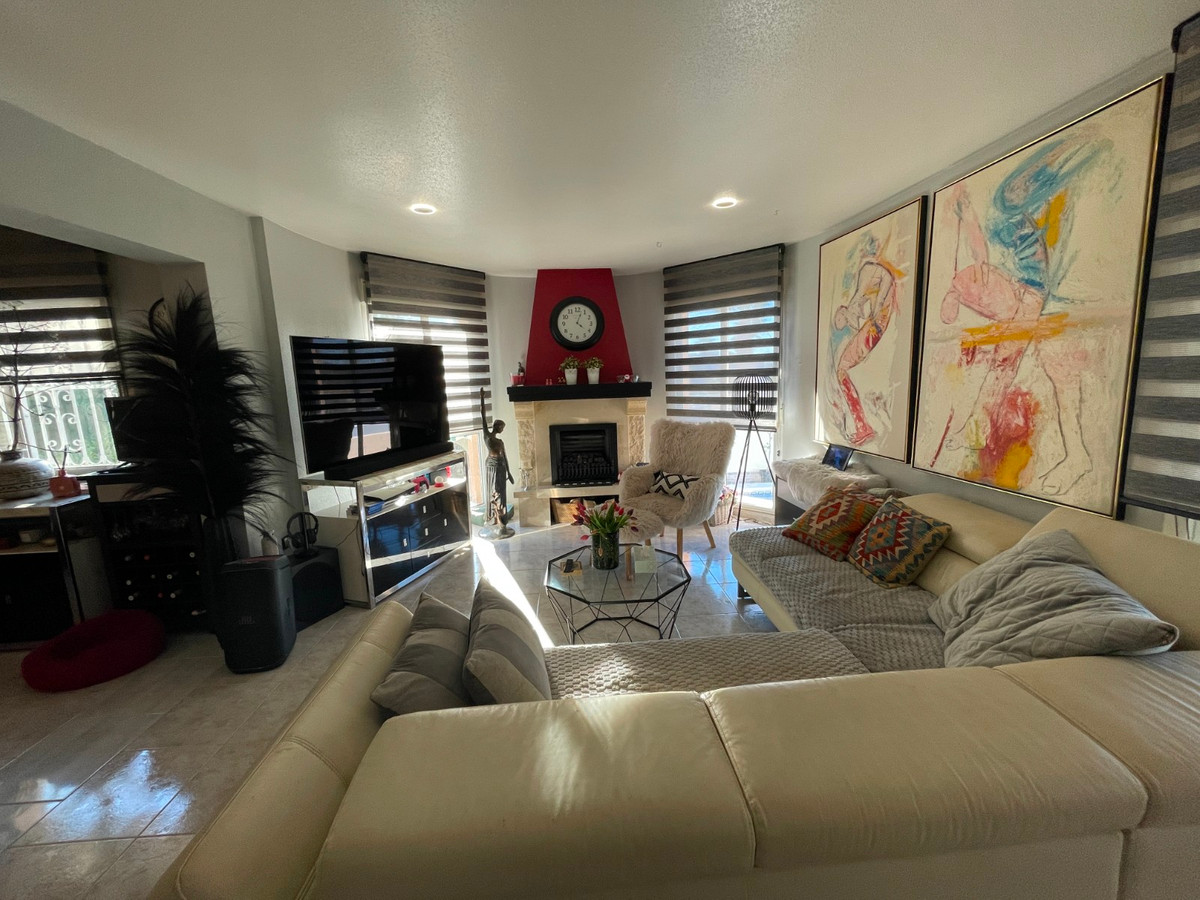 For sale - 5 Bedroom 3 Bathroom House - Detached Villa in Rojales - Benimar  - Alicante