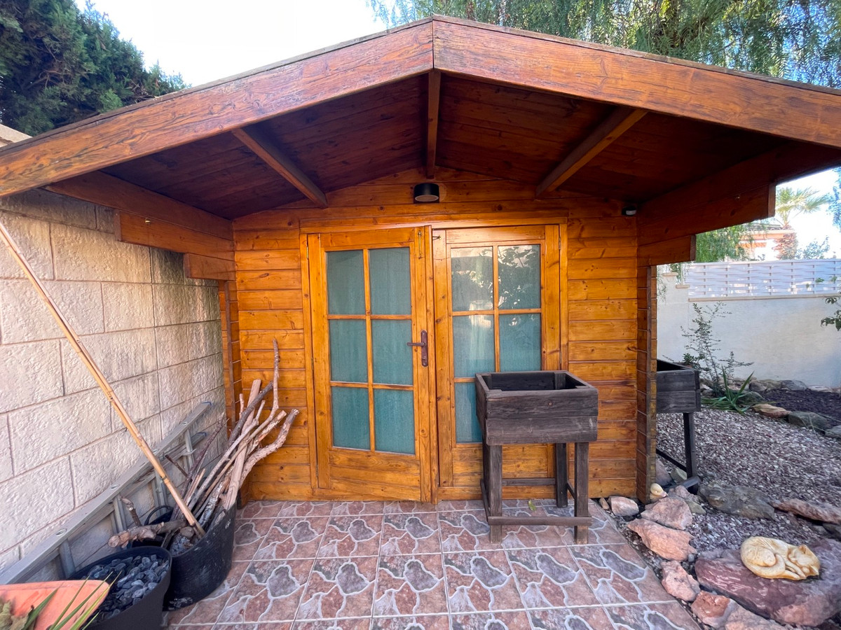 For sale - 5 Bedroom 3 Bathroom House - Detached Villa in Rojales - Benimar  - Alicante