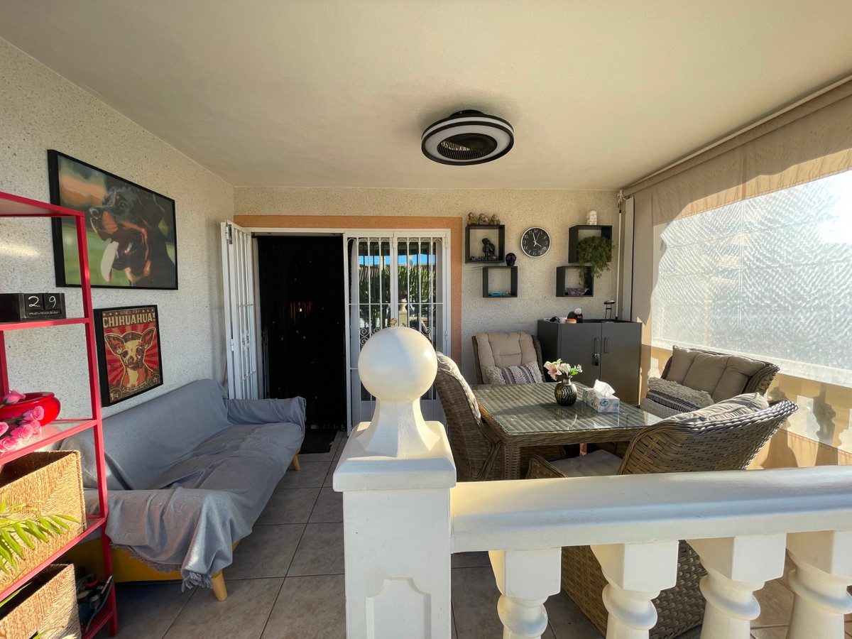 For sale - 5 Bedroom 3 Bathroom House - Detached Villa in Rojales - Benimar  - Alicante