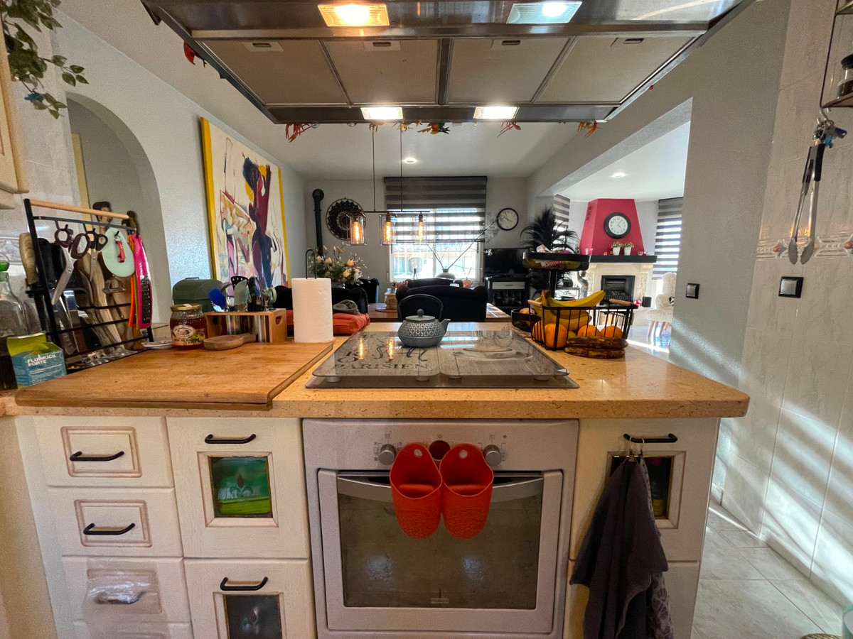 For sale - 5 Bedroom 3 Bathroom House - Detached Villa in Rojales - Benimar  - Alicante