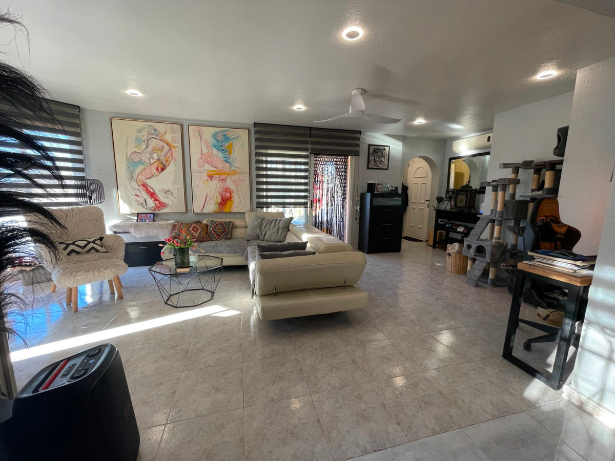 For sale - 5 Bedroom 3 Bathroom House - Detached Villa in Rojales - Benimar  - Alicante