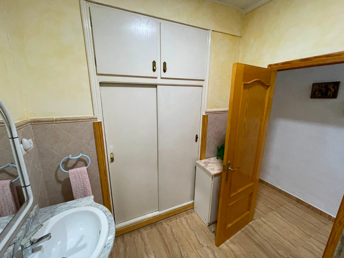 For sale - 4 Bedroom 2 Bathroom House - Townhouse in San Fulgencio - San Fulgencio Centro  - Alicante