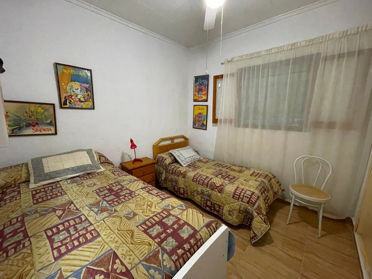 For sale - 4 Bedroom 2 Bathroom House - Townhouse in San Fulgencio - San Fulgencio Centro  - Alicante