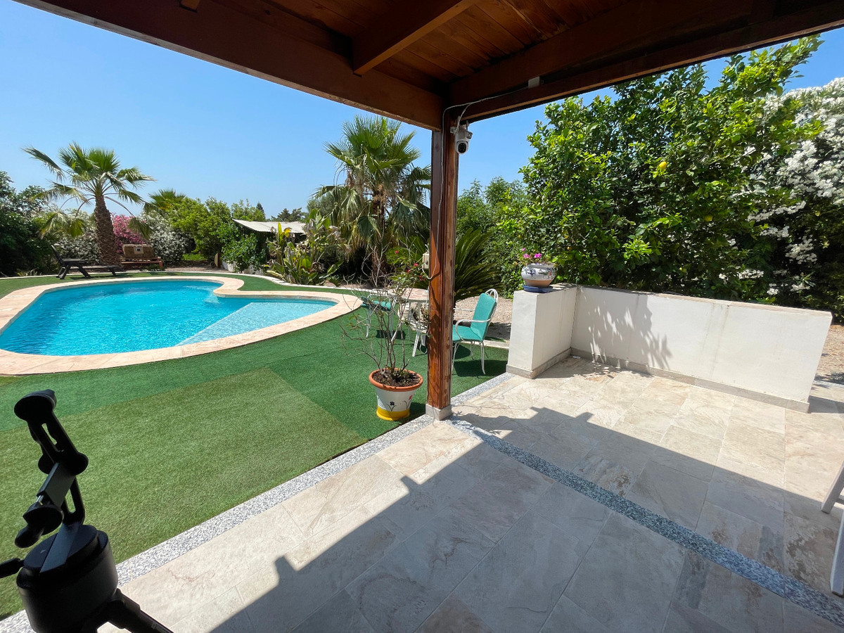 For sale - 4 Bedroom 3 Bathroom House - Detached Villa in Daya Nueva - Daya Nueva Centro  - Alicante