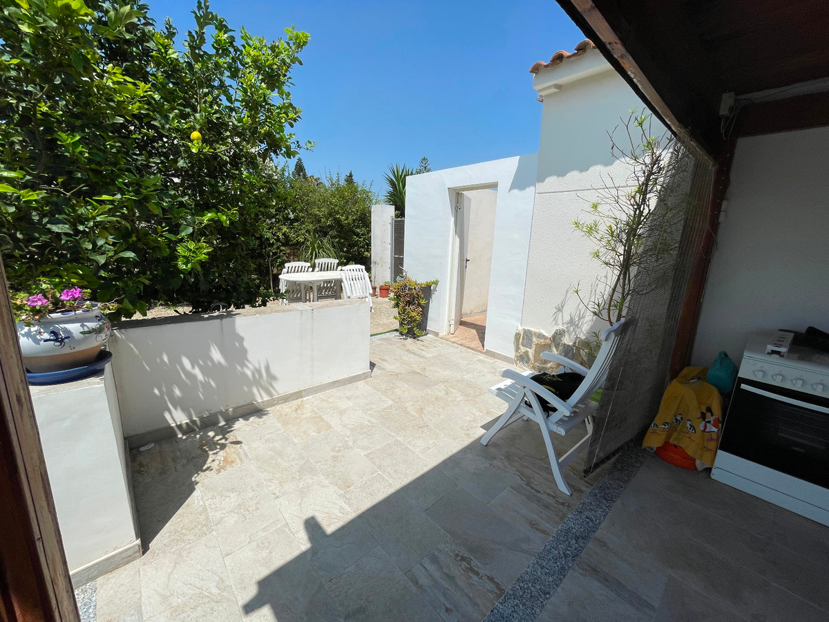 For sale - 4 Bedroom 3 Bathroom House - Detached Villa in Daya Nueva - Daya Nueva Centro  - Alicante