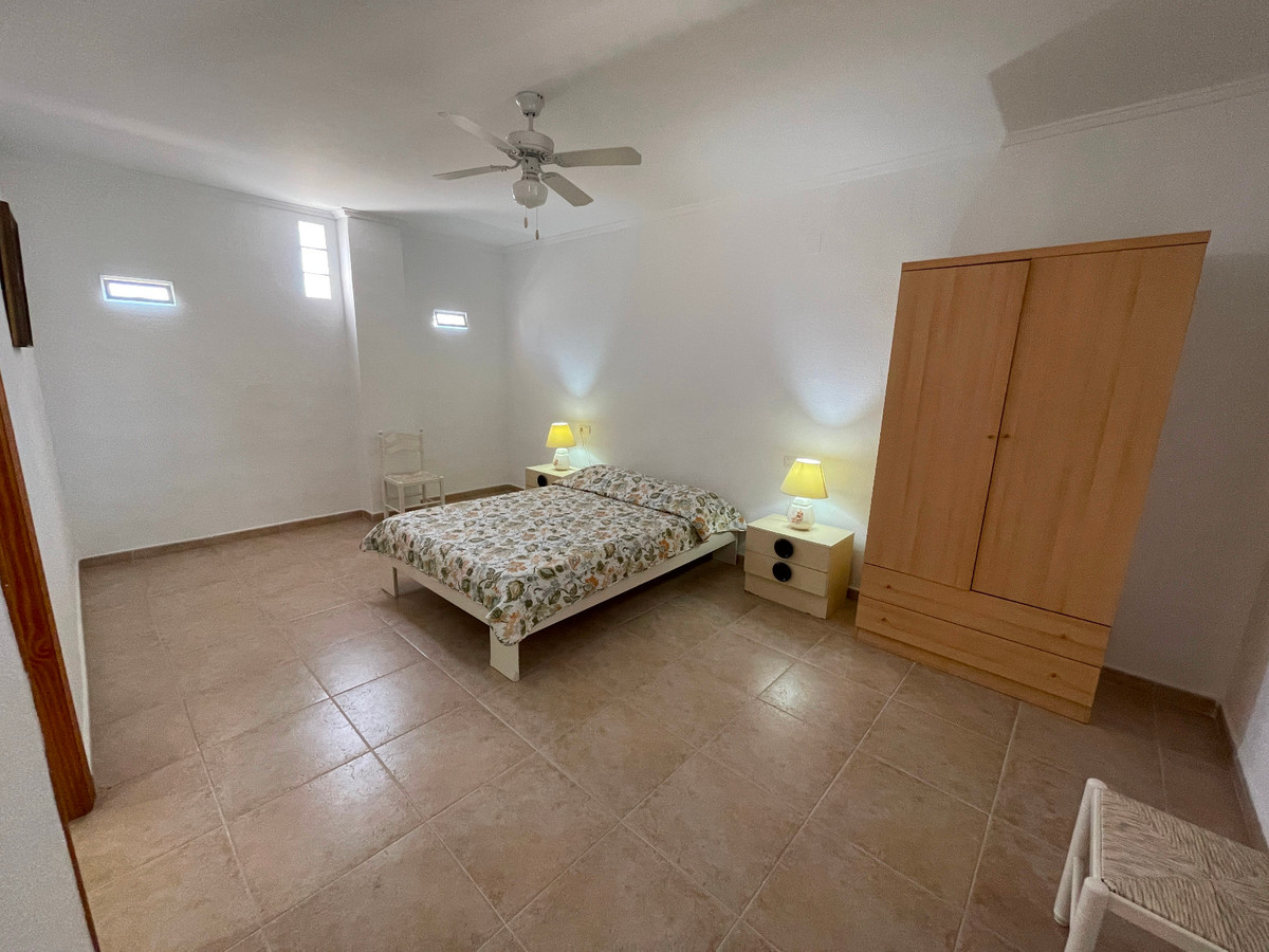 For sale - 4 Bedroom 3 Bathroom House - Detached Villa in Daya Nueva - Daya Nueva Centro  - Alicante