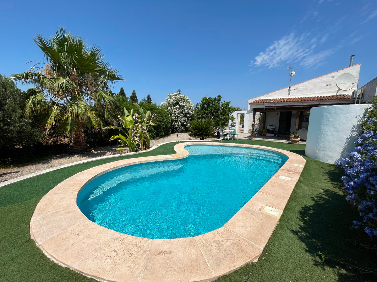 For sale - 4 Bedroom 3 Bathroom House - Detached Villa in Daya Nueva - Daya Nueva Centro  - Alicante