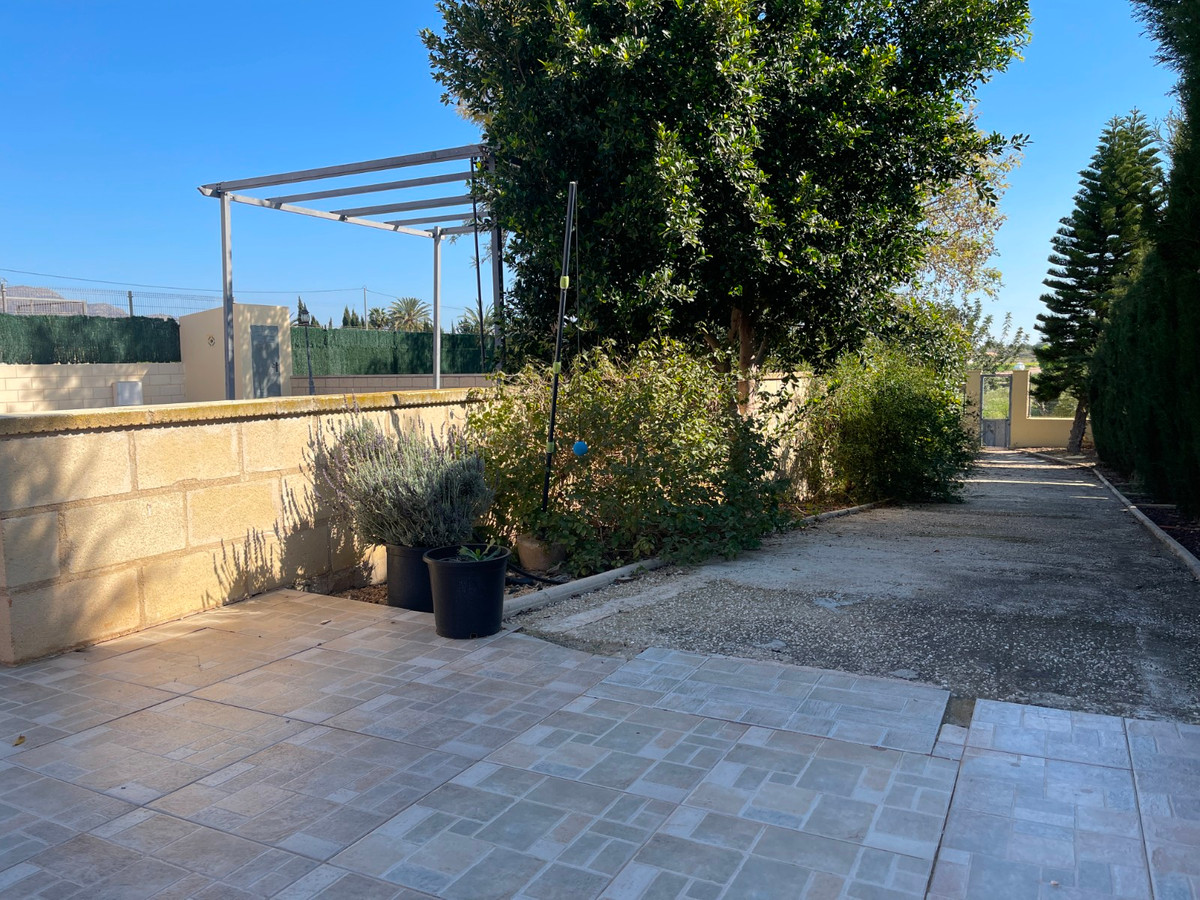 For sale - 3 Bedroom 2 Bathroom House - Detached Villa in Albatera - Albatera Centro  - Alicante