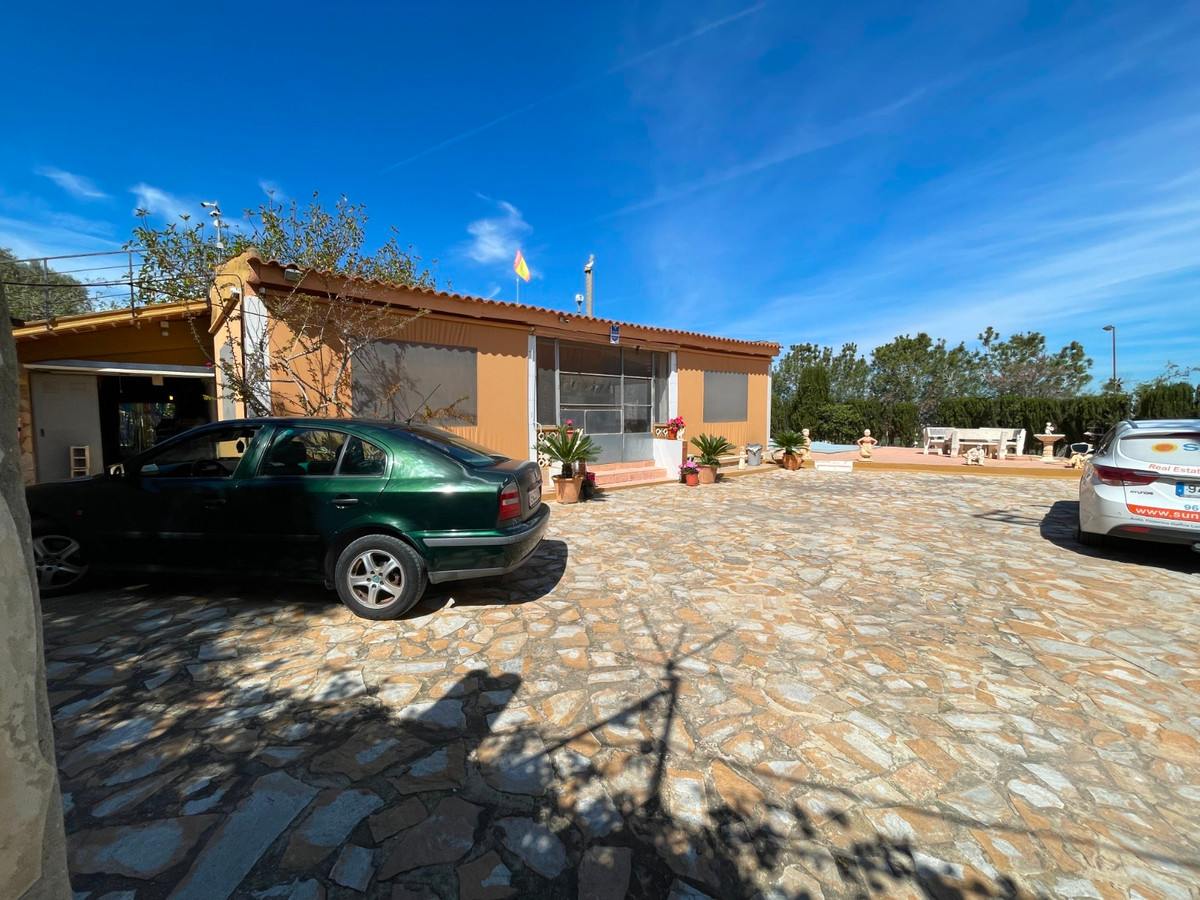 For sale - 3 Bedroom 2 Bathroom House - Detached Villa in Guardamar del Segura - Guardamar del Segura Centro  - Alicante