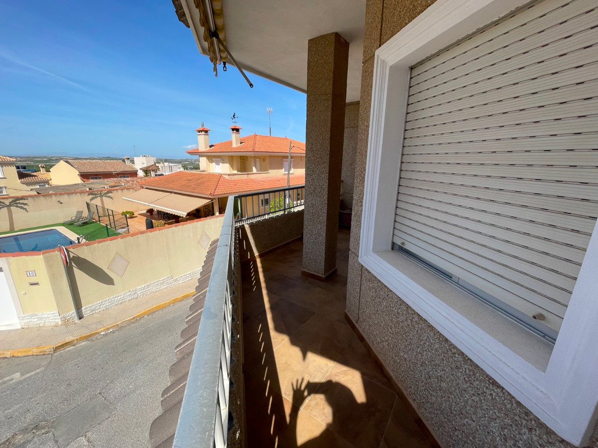 For sale - 5 Bedroom 2 Bathroom House - Detached Villa in San Miguel de Salinas - San Miguel de Salinas Centro  - Alicante
