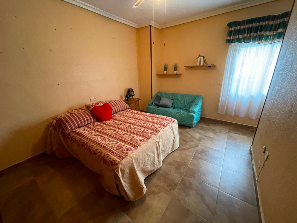 For sale - 5 Bedroom 2 Bathroom House - Detached Villa in San Miguel de Salinas - San Miguel de Salinas Centro  - Alicante