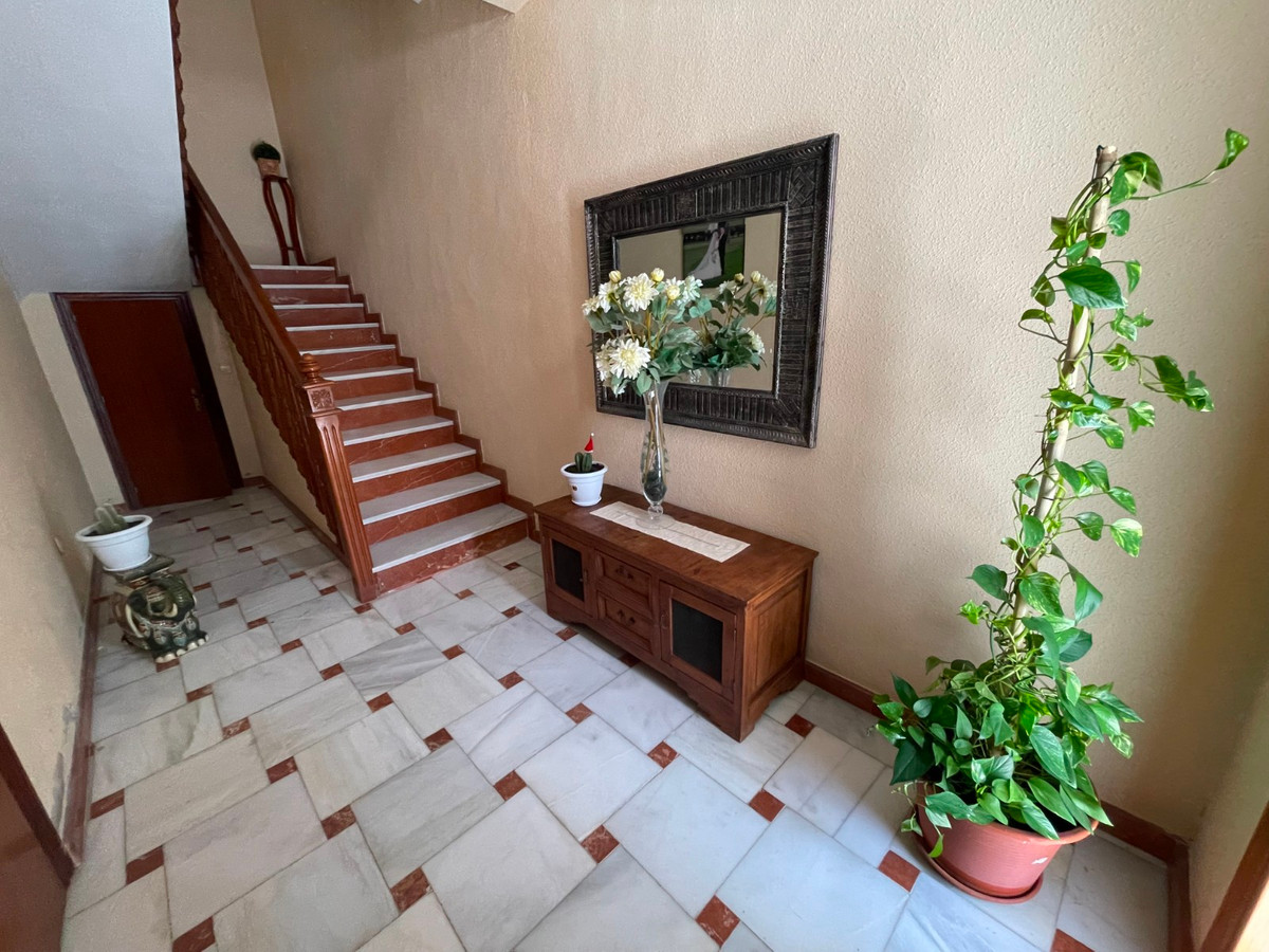 For sale - 5 Bedroom 2 Bathroom House - Detached Villa in San Miguel de Salinas - San Miguel de Salinas Centro  - Alicante