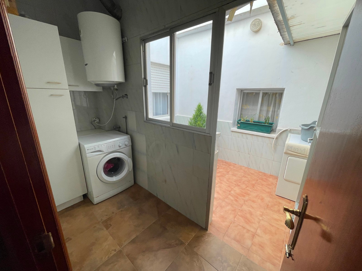 For sale - 5 Bedroom 2 Bathroom House - Detached Villa in San Miguel de Salinas - San Miguel de Salinas Centro  - Alicante