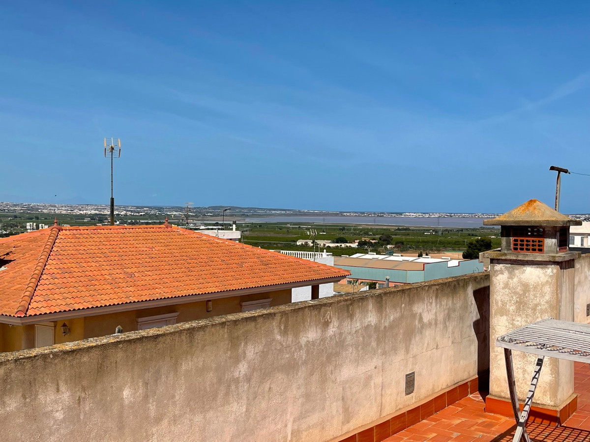 For sale - 5 Bedroom 2 Bathroom House - Detached Villa in San Miguel de Salinas - San Miguel de Salinas Centro  - Alicante