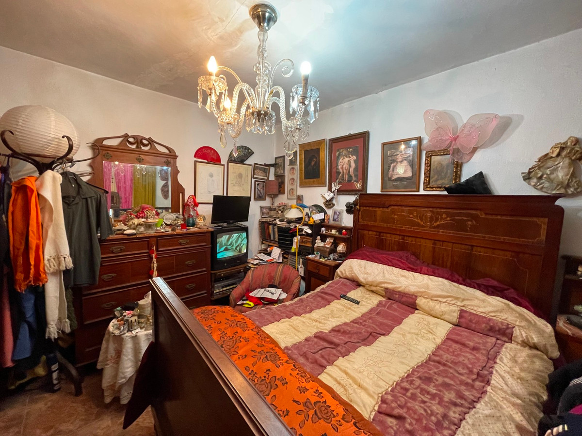 For sale - 5 Bedroom 2 Bathroom House - Detached Villa in Orihuela - Lomas de Cabo Roig  - Alicante