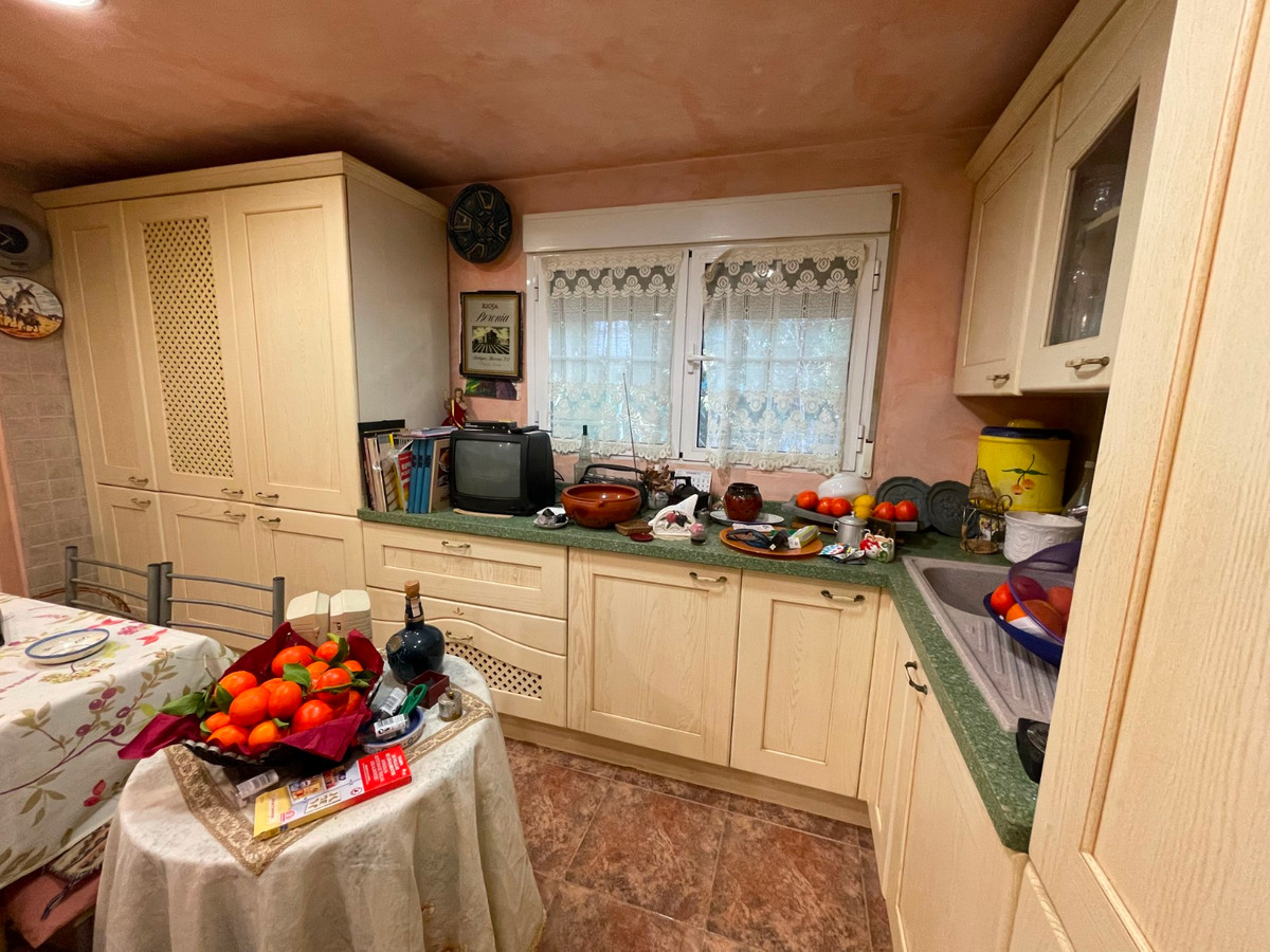 For sale - 5 Bedroom 2 Bathroom House - Detached Villa in Orihuela - Lomas de Cabo Roig  - Alicante