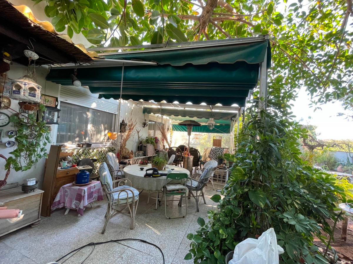 For sale - 5 Bedroom 2 Bathroom House - Detached Villa in Orihuela - Lomas de Cabo Roig  - Alicante