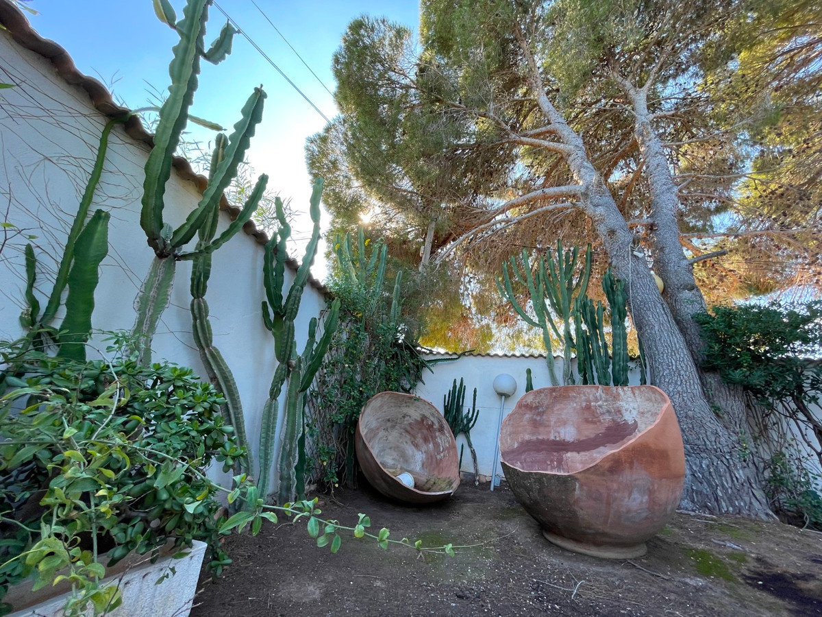 For sale - 5 Bedroom 2 Bathroom House - Detached Villa in Orihuela - Lomas de Cabo Roig  - Alicante