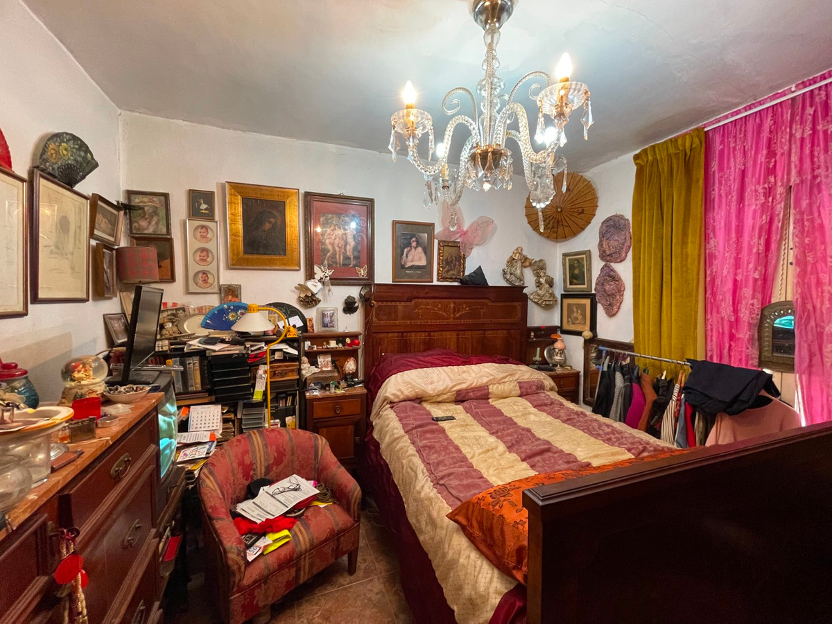 For sale - 5 Bedroom 2 Bathroom House - Detached Villa in Orihuela - Lomas de Cabo Roig  - Alicante