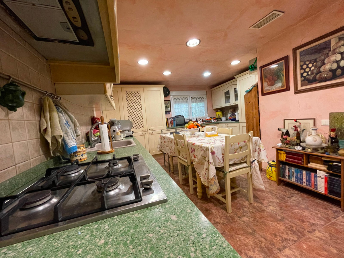 For sale - 5 Bedroom 2 Bathroom House - Detached Villa in Orihuela - Lomas de Cabo Roig  - Alicante