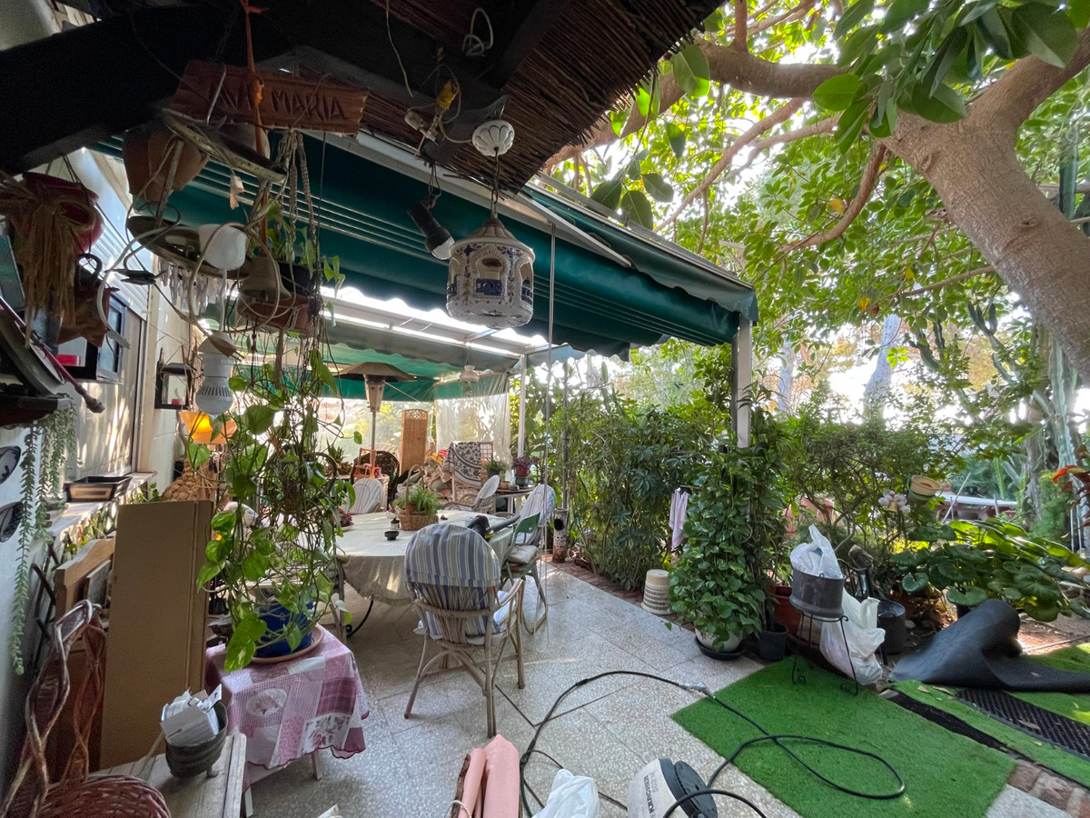 For sale - 5 Bedroom 2 Bathroom House - Detached Villa in Orihuela - Lomas de Cabo Roig  - Alicante