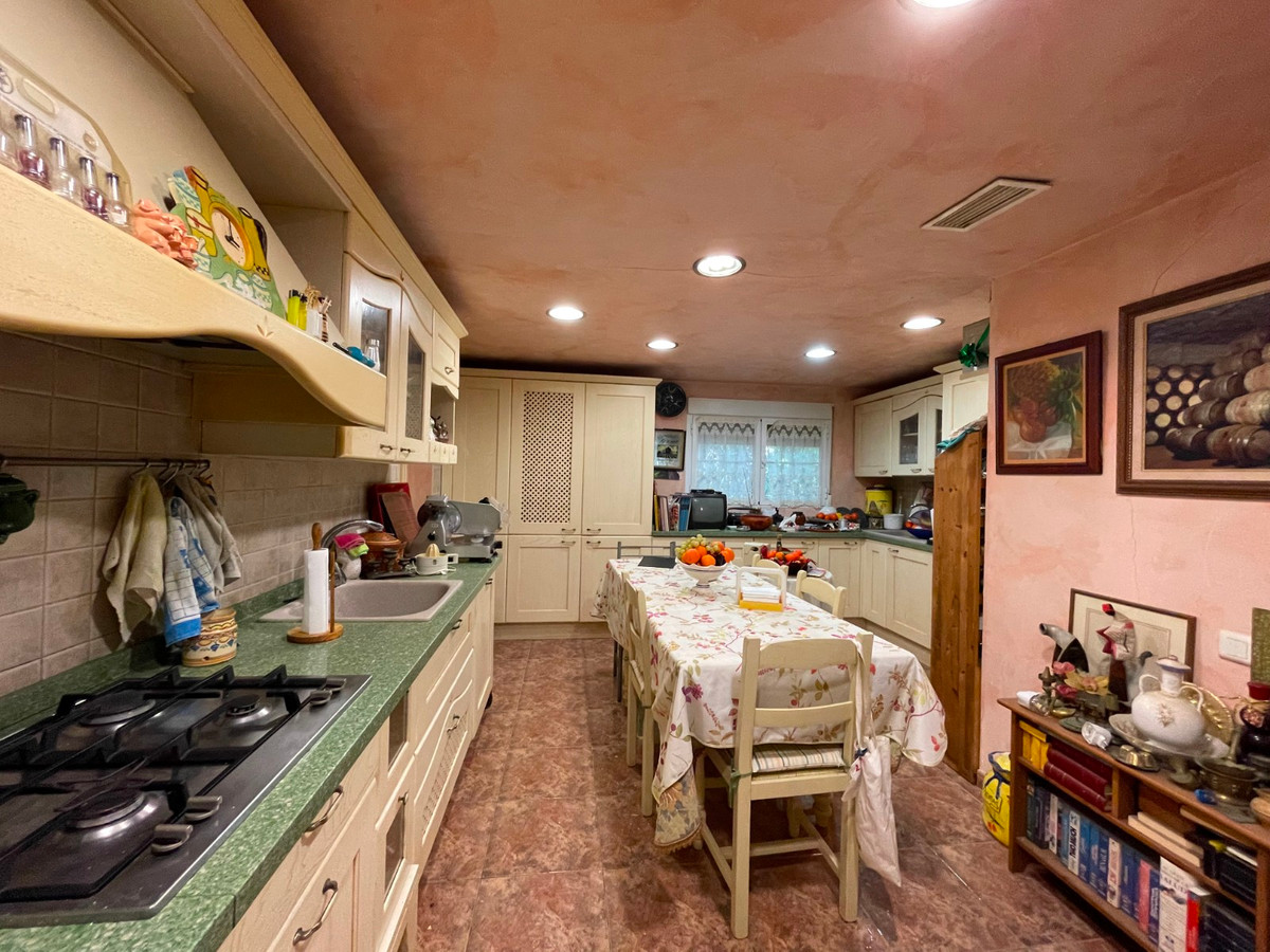 For sale - 5 Bedroom 2 Bathroom House - Detached Villa in Orihuela - Lomas de Cabo Roig  - Alicante