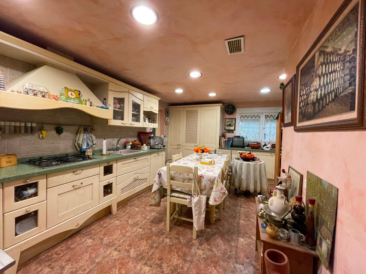 For sale - 5 Bedroom 2 Bathroom House - Detached Villa in Orihuela - Lomas de Cabo Roig  - Alicante