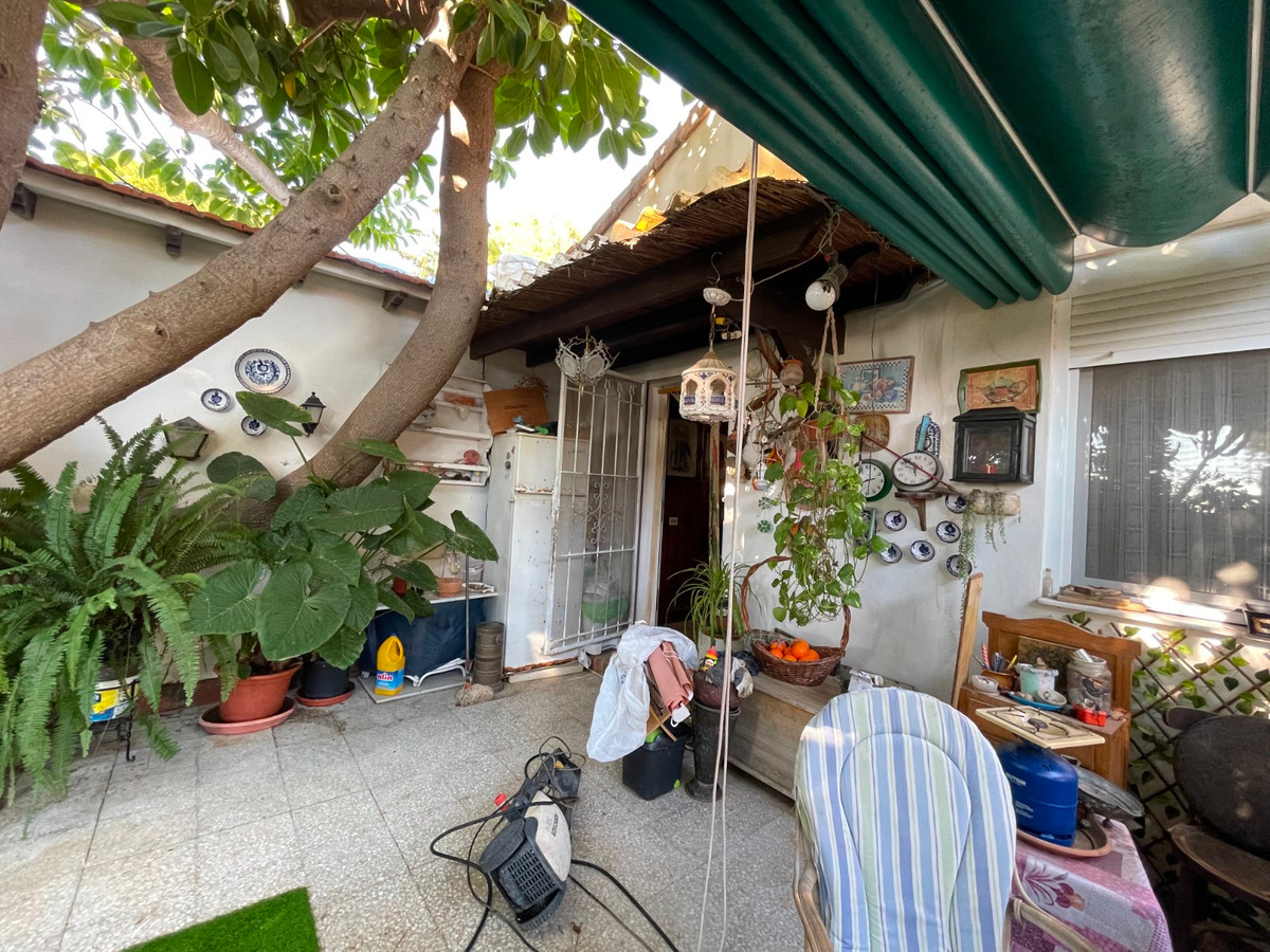 For sale - 5 Bedroom 2 Bathroom House - Detached Villa in Orihuela - Lomas de Cabo Roig  - Alicante